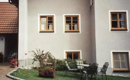 Ferienwohnung mit eigener Terrasse